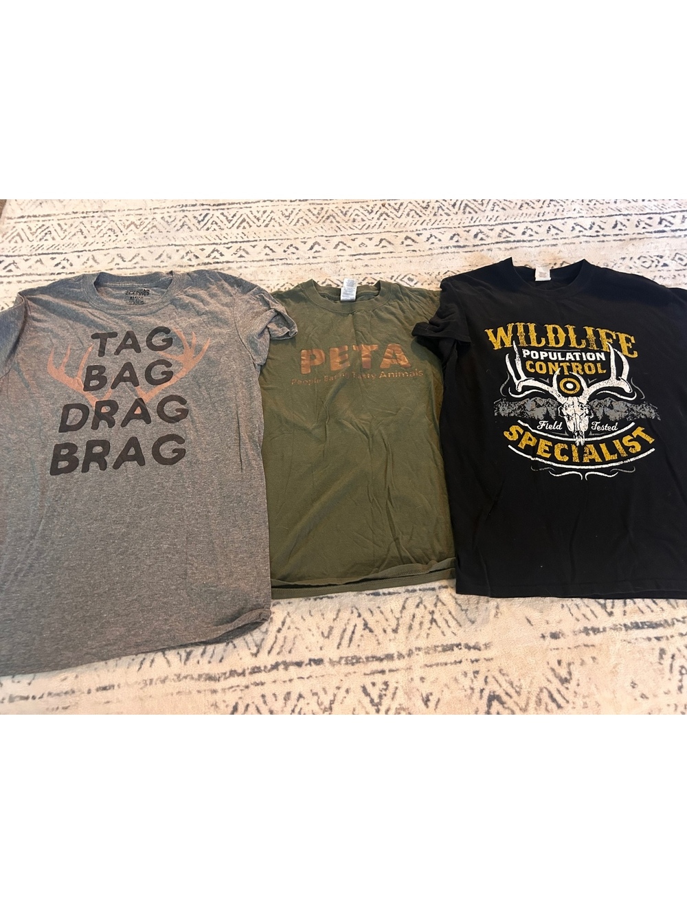 Set of 3 Graphic T-Shirts Medium Size